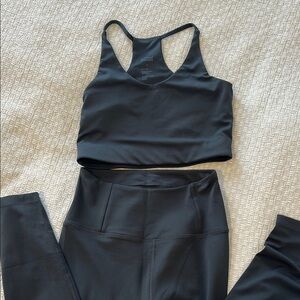 Girlfriend Collective Black Sports Bra and Leggings Set